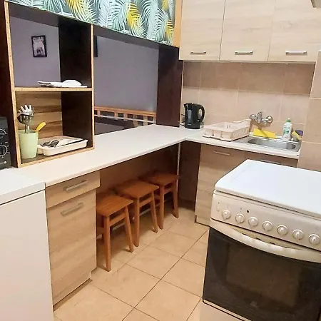 R-owa Apartman *